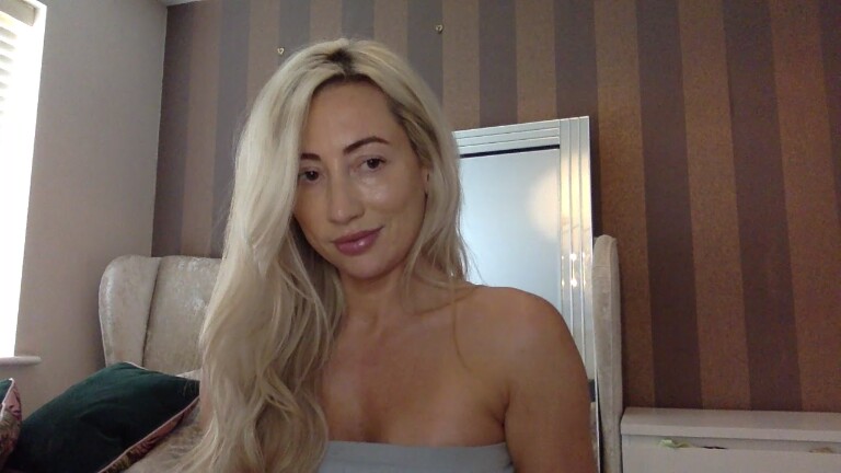 PlayfulJasmine's Streamate show and profile