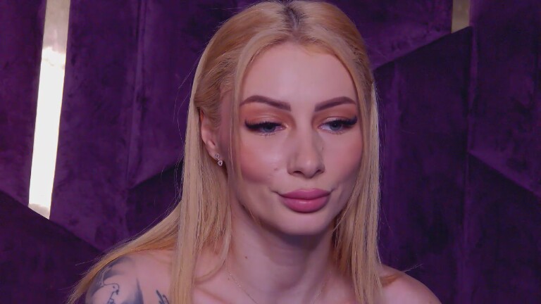 AngieShaen's Streamate show and profile