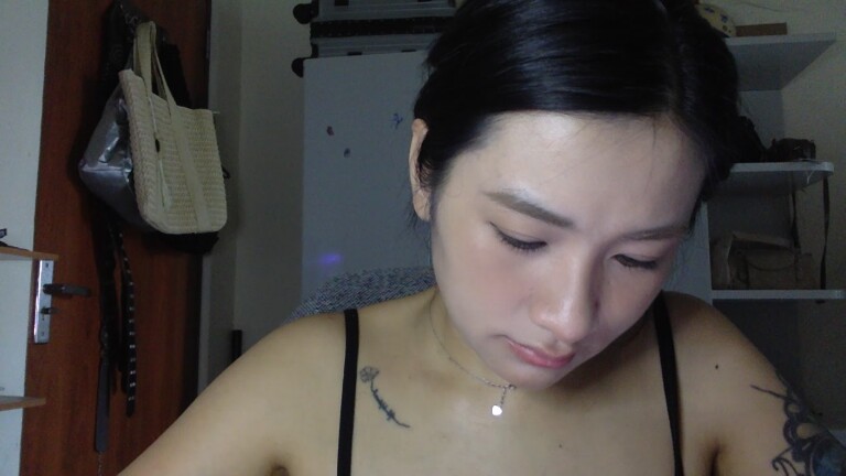 LyLy_94's Streamate show and profile