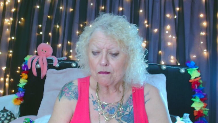 XoXMandyXoX's Streamate show and profile