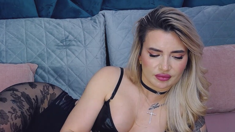 AmiraBelle's Streamate show and profile